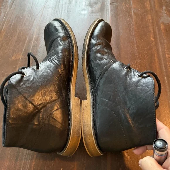 UGG Black Leather Leighton Chukka Boots - Size 9M